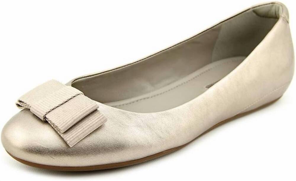 NEW ECCO women's owando flat in light gold